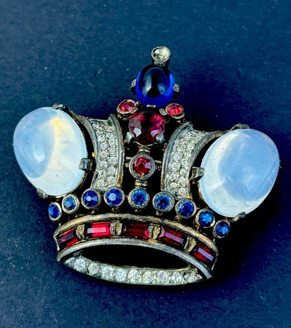 "Crown Trifari" Sterling Albert Philippe Crown Brooch Pat. 137542 Cabochan